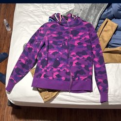 Bape Hoodie large Purple