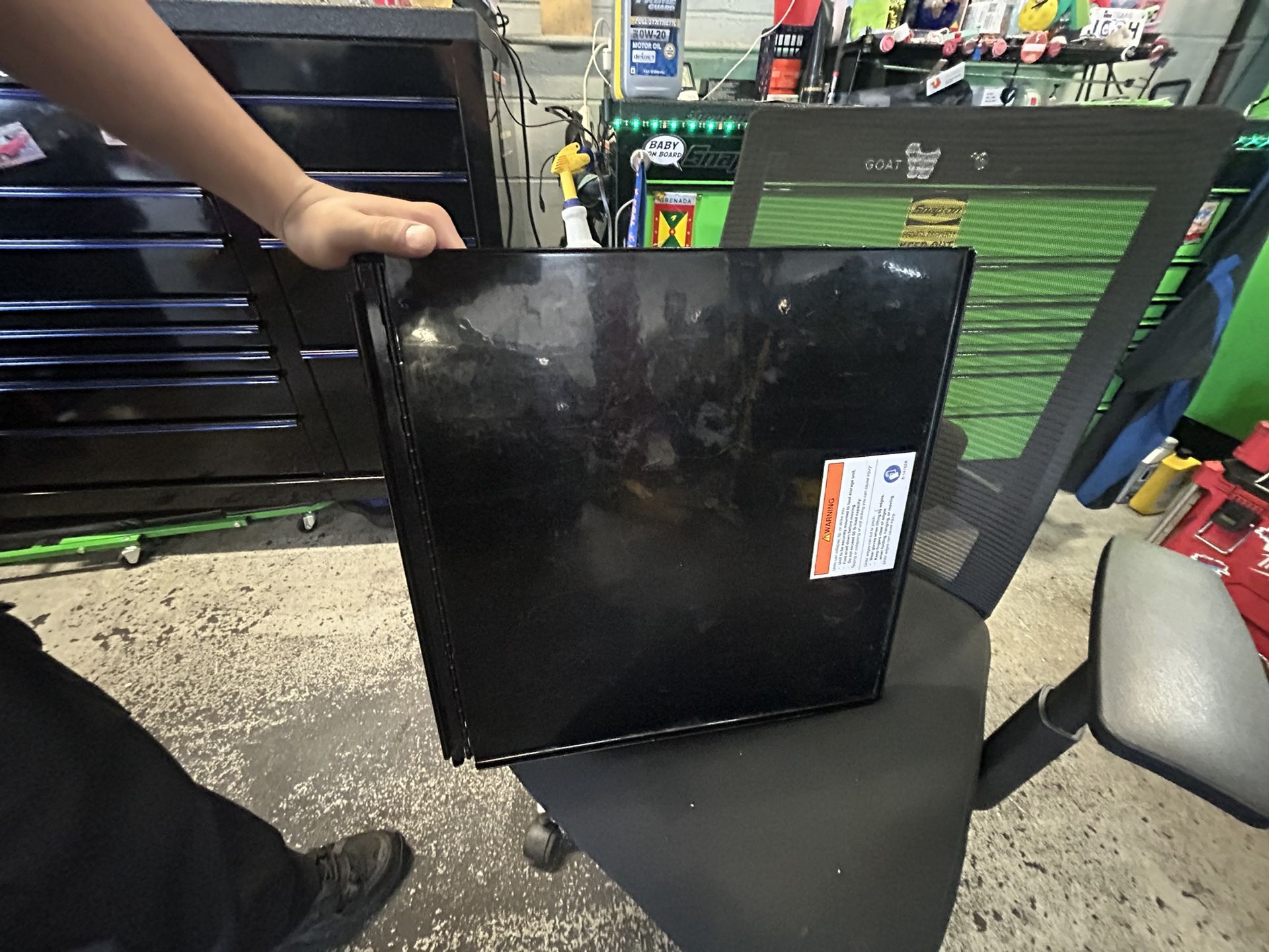 Folding Shelf (Textured Black)