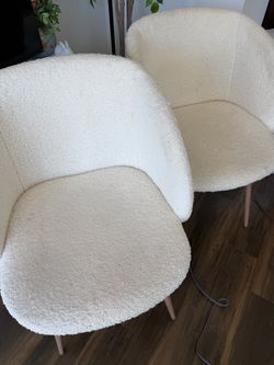 2 Chairs