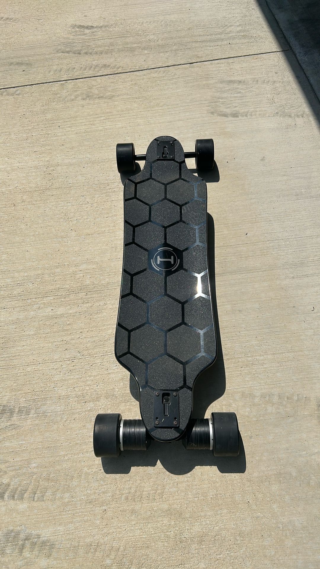 Electric longboard