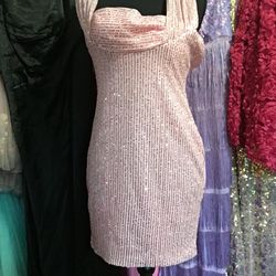 XS-Glamorous Pink Sequin Mini Dress – Crisscross Halter Neck Bodycon Party Dress