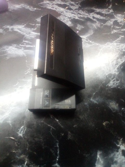 Realistic Pocket Vision 2 Port. AA"BATERIES