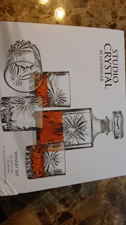 Studio Crystal By Godinger Whiskey set