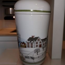Vintage Estee Lauder 1979 Porcelain  Jar