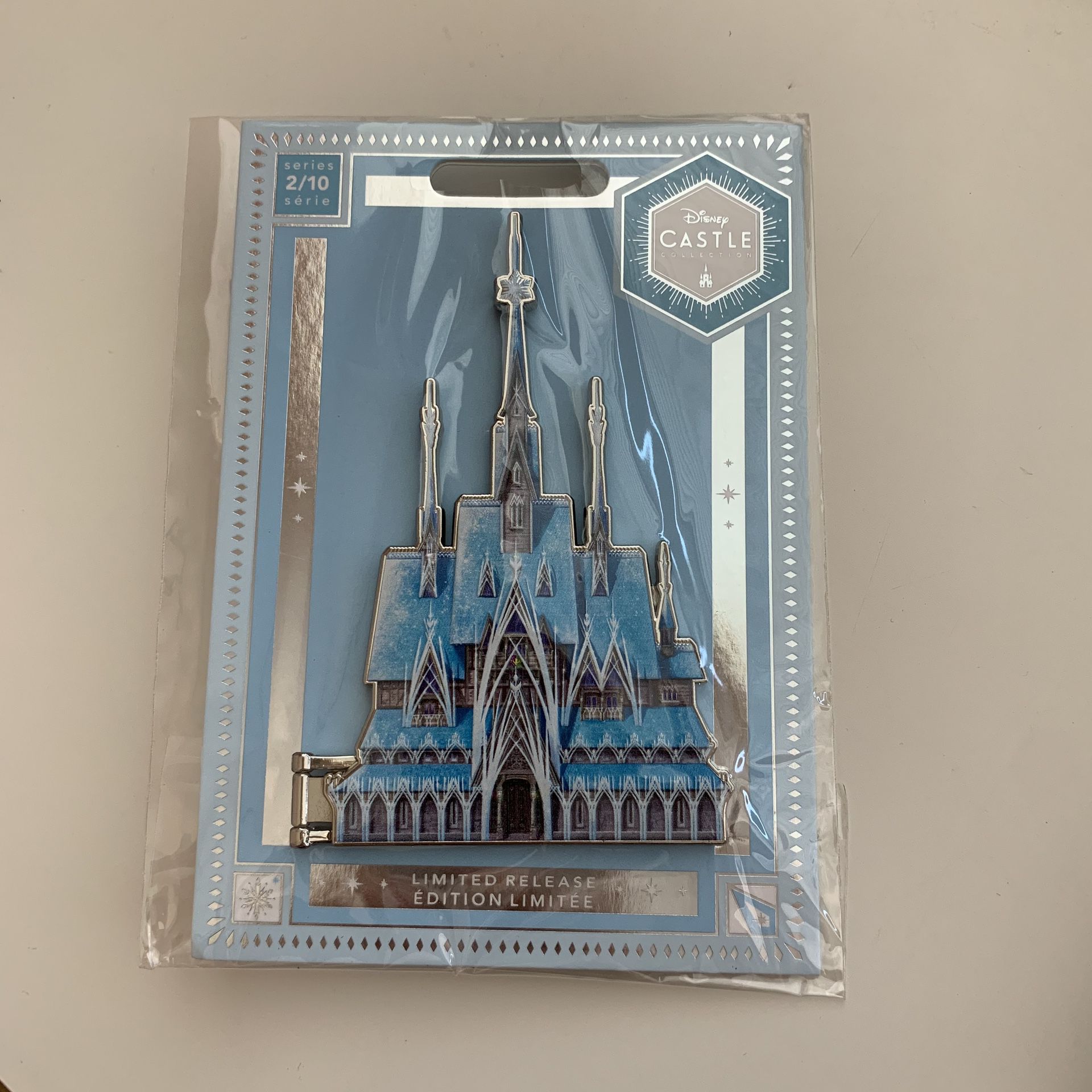 Frozen Castle Pin - Disney Castle Collection (Limited Edition)