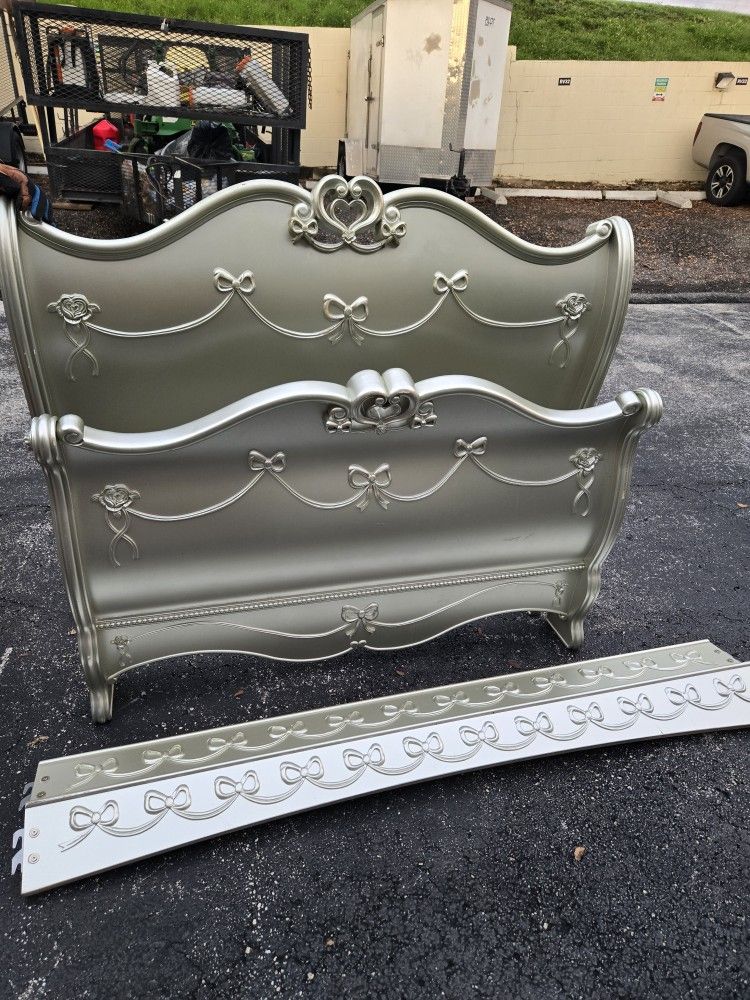 Disney Princess Full Size Bed Frame Rooms To Go