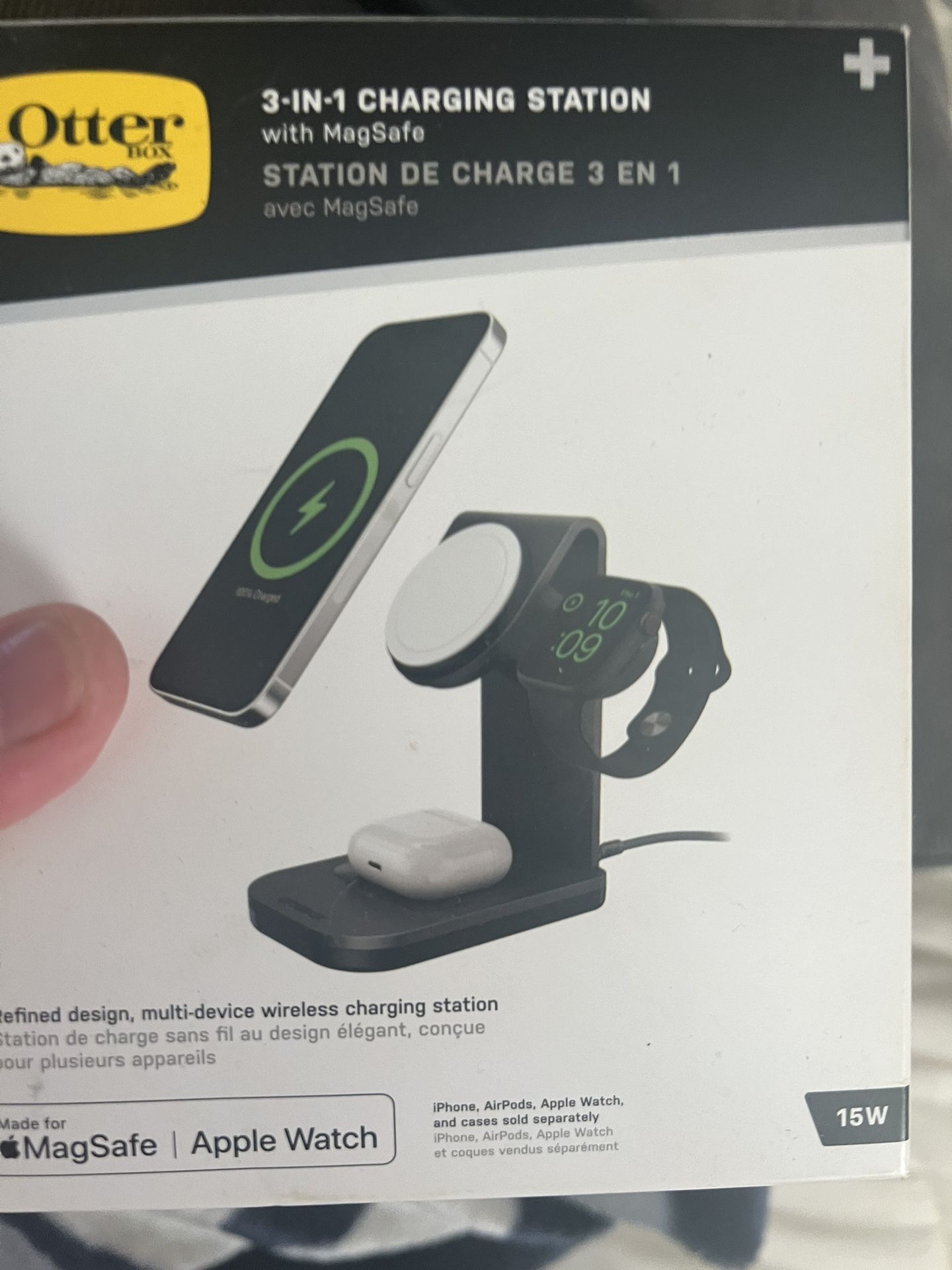 Otter Box 3 In 1 Charging Station New