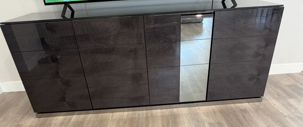 Luxury TV Stand High Gloss Black 