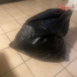 Ropa para niño. De 4   5. Y. 6. Años.