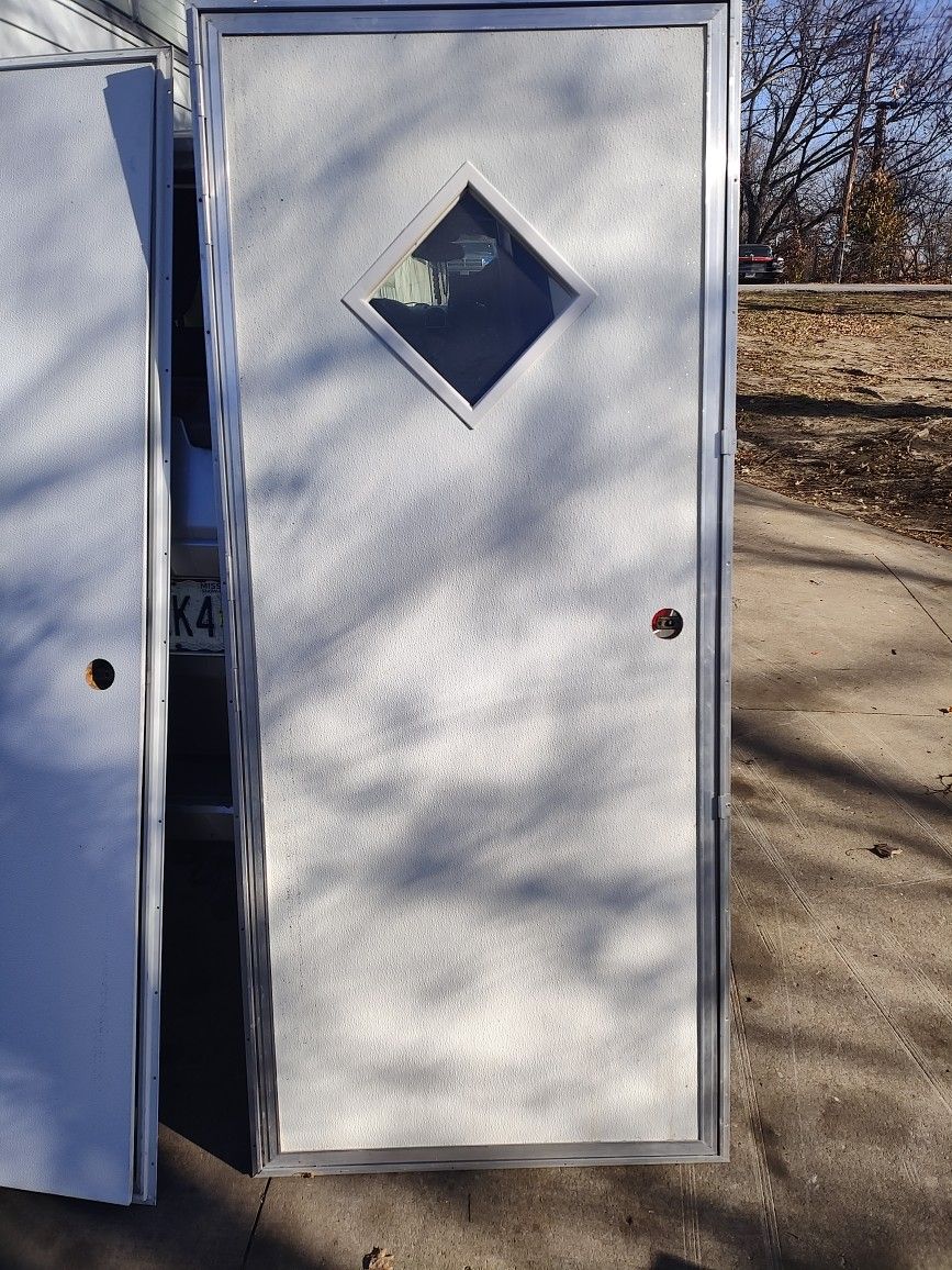New Mobil Home Doors