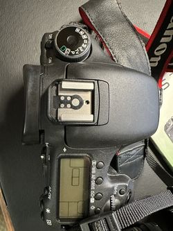 For Sale: Pristine Canon EOS 7D Digital SLR Bundle – Like New: $495