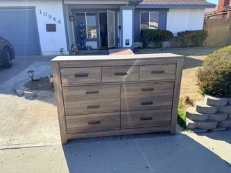 Free Dresser & Desk