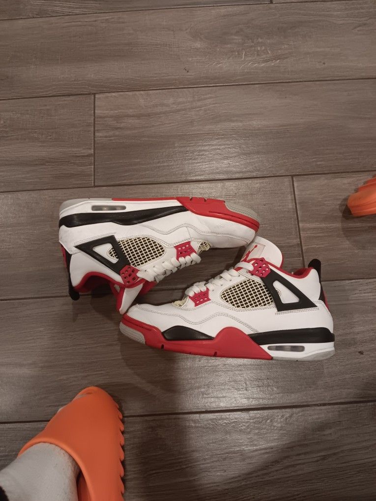 Jordan 4 Fire Red 2020