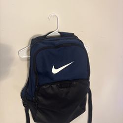 Navy Nike backpack 🌀