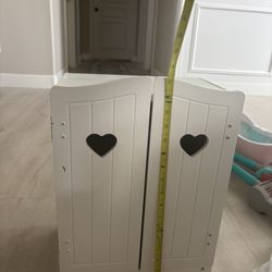 Doll Wardrobe 