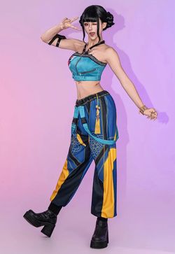 KPOP DEMON HUNTERS Zoey “ How Its Done” Cosplay Costume Built-In Chest Pads women’s / Teens size Small