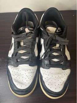 Nike Dunk Lows Pandas