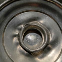 Genuine Peter  Gravy/Creamer Holder