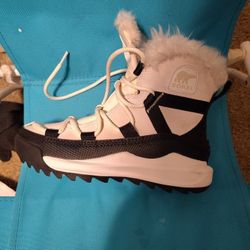 SOREL BOOTS! Worth Every penny 6.5