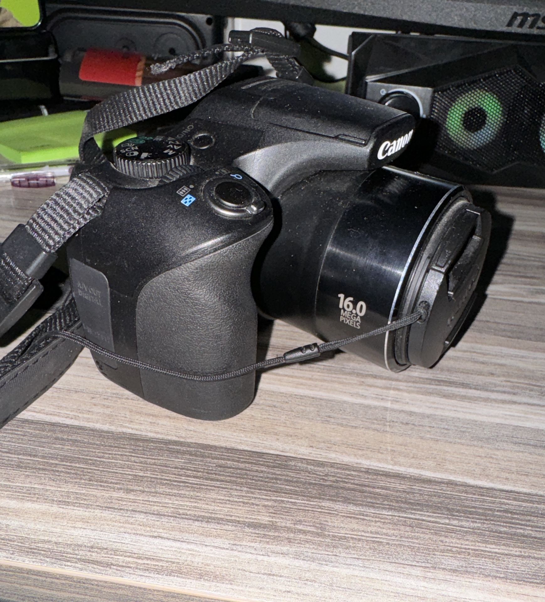 Canon SX530 HS camera