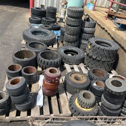 FOR SALE FORKLIFT TIRES. PRICES AND SIZES ARE IN THE LAST TWO PICTURES.
