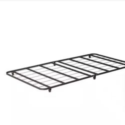 Rolling trundle bed frame twin size