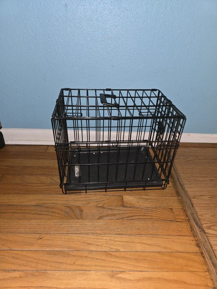 Jaula Para Perro Pequeño Mide 18 De Largo Por 14 De Ancho Por 16 De Alto