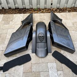 Harley Davidson Touring Custom Rear Fender, Bags, Side Covers