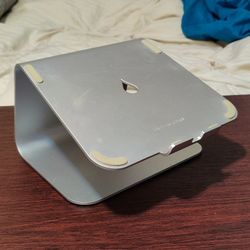 Rain Design M Stand for laptops and MacBooks 