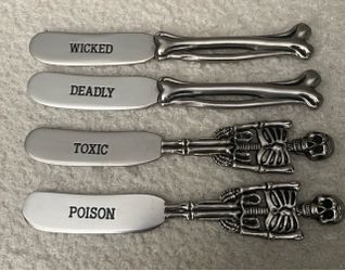 Gothic Skeleton Spreader Knives Set of 4