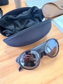 Oakley Clifden - Grey glass / matte black frame