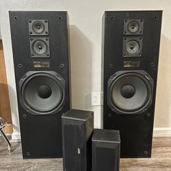 set of 4 vintage Fisher speakers
