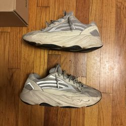 Yeezy 700 V2 Static