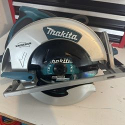 Makita 5007MG Corded Circular Saw