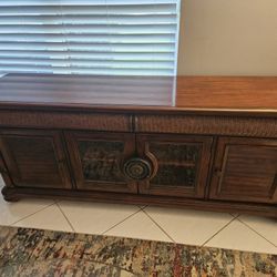 Cyndi Crawford Entertaining Console in Mint Condition  + Leather Loveseat Recliner 