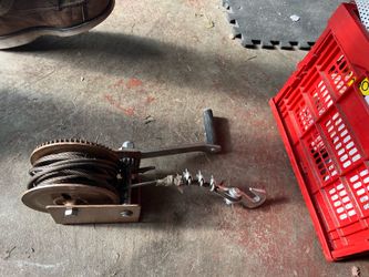 Mountable hand winch/ come along