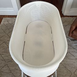 Used SNOO Smart Sleeper Bassinet