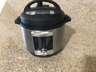 Instant Pot Ultra Mini 3 Qt, Multi- Use Programmable Pressure Cooker