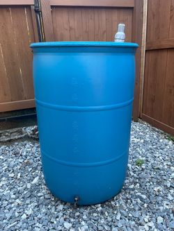 55 Gallon Closed Top Barrel / Water Tank.
