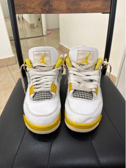 JORDAN 4