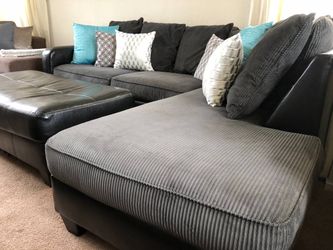 Large gray sectional w matching Ottoman