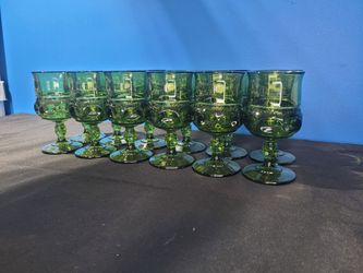 Set of 12 vintage '60s/70s Indiana glass Kings Crown thumbprint avocado green Goblets / Cups
