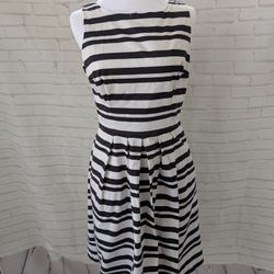 White House Black Market Dress Size 6