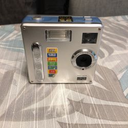 Polaroid PDC 3070 3.2 Pixel Digital Camera - No Memory card, Untested