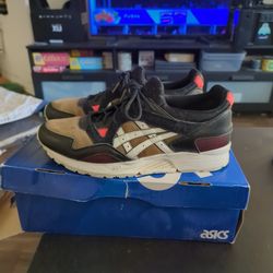 Asics Gel Lyte V Medics. Size 12