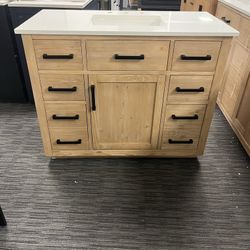 42” Bathroom Vanity In Wood Color 