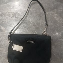 Coach wristlet wallet