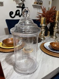Clear jar With lid
