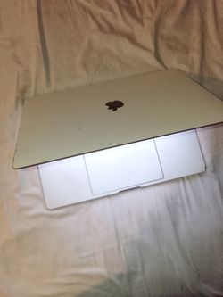 MACBOOK PRO