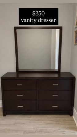 Dresser with large mirror